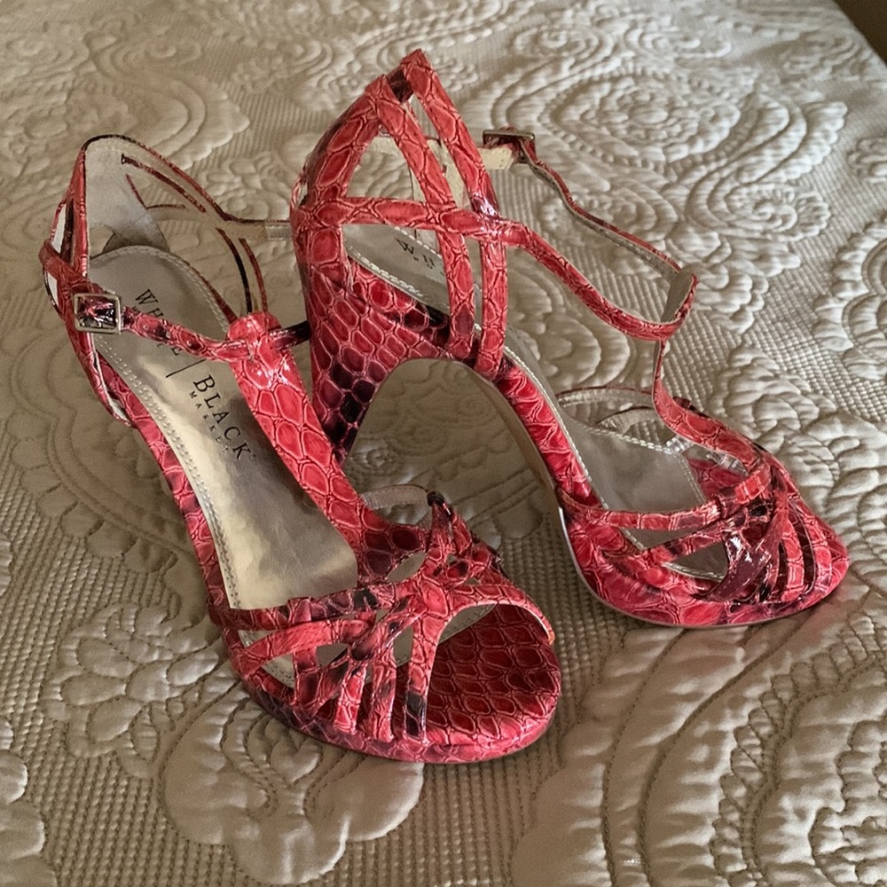 NIB WHBM Quinn heels. Beautiful pink snake print size 7 store sample